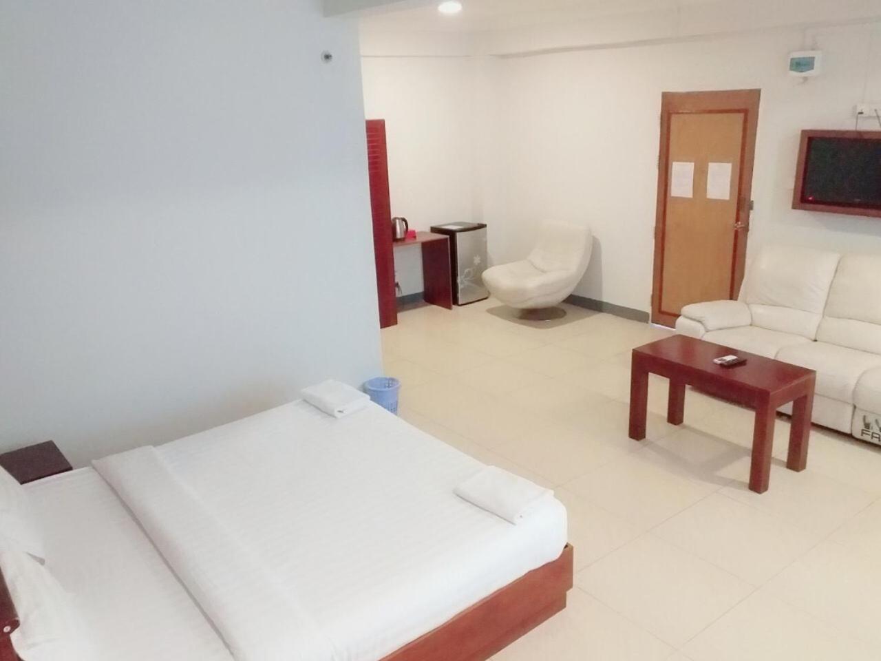 Lanmadaw Plaza Hotel China Town Rangun Kültér fotó